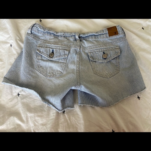 American Eagle distressed cutoff shorts - Picture 2 of 4